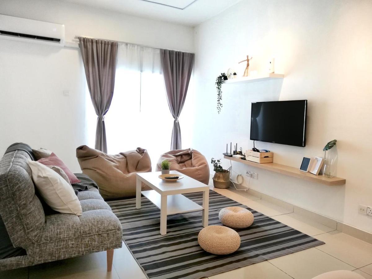 Subang City Residence, Spacious Home With Balcony, Walking Distance To Summit, 5Min To Sunway Subang Jaya Exterior foto